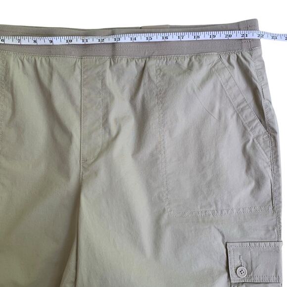 Chico's Shorts Women's Size 4 (20) Pull-On Cargo Beach Everyday Pale Taupe NWT - Picture 6 of 8